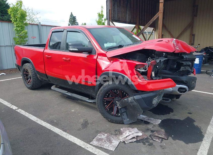 2019 Ram 1500 REBEL 4X4 6'4 BOX (VIN 1C6SRFET2KN599078) main photo