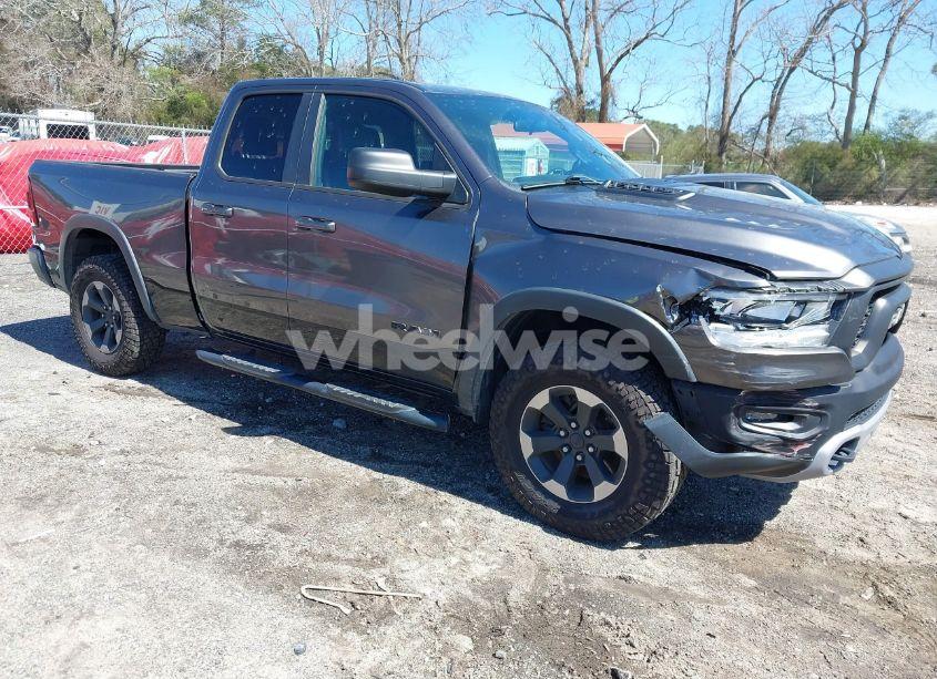 2019 Ram 1500 REBEL 4X4 6'4 BOX (VIN 1C6SRFET7KN865680) main photo