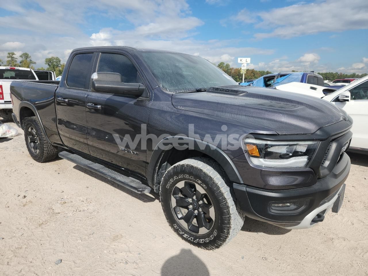 Photo 4 of 2019 RAM 1500 REBEL (VIN 1C6SRFET7KN871348)