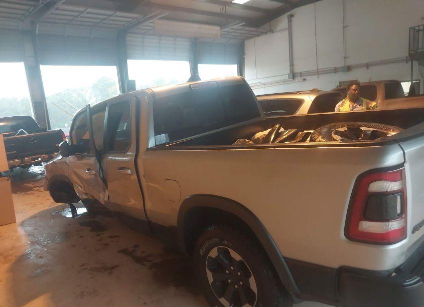 Photo 13 of 2019 Ram 1500 REBEL 4X4 6'4 BOX (VIN 1C6SRFET9KN861100)