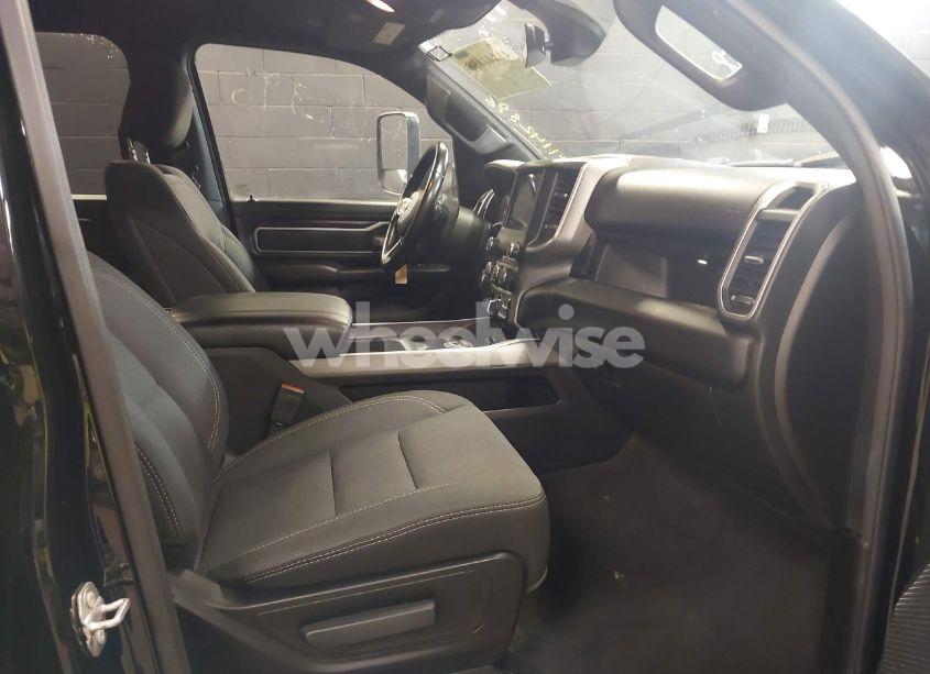 Photo 5 of 2021 Ram 1500 BIG HORN 4X4 5'7 BOX (VIN 1C6SRFFM6MN764088)