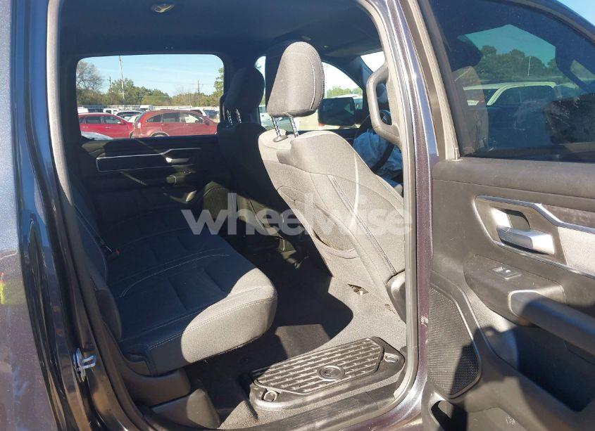 Photo 8 of 2019 Ram 1500 BIG HORN/LONE STAR 4X4 5'7 BOX (VIN 1C6SRFFT0KN555398)