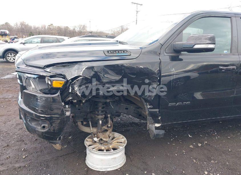 Photo 18 of 2021 Ram 1500 BIG HORN 4X4 5'7 BOX (VIN 1C6SRFFT0MN680887)