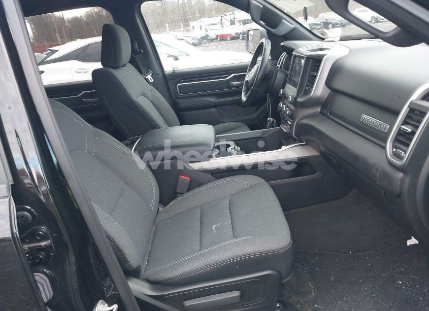 Photo 5 of 2021 Ram 1500 BIG HORN 4X4 5'7 BOX (VIN 1C6SRFFT0MN680887)