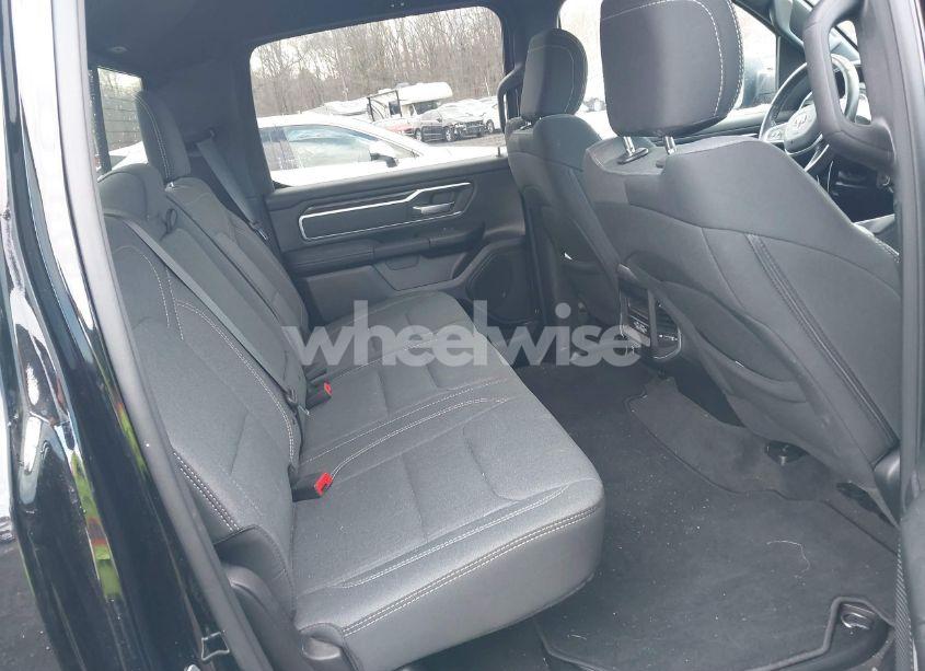 Photo 8 of 2021 Ram 1500 BIG HORN 4X4 5'7 BOX (VIN 1C6SRFFT0MN680887)