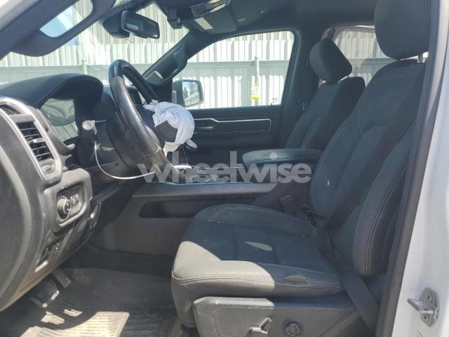 Photo 4 of 2019 RAM 1500 BIG HORN/LONE STAR (VIN 1C6SRFFT1KN737594)