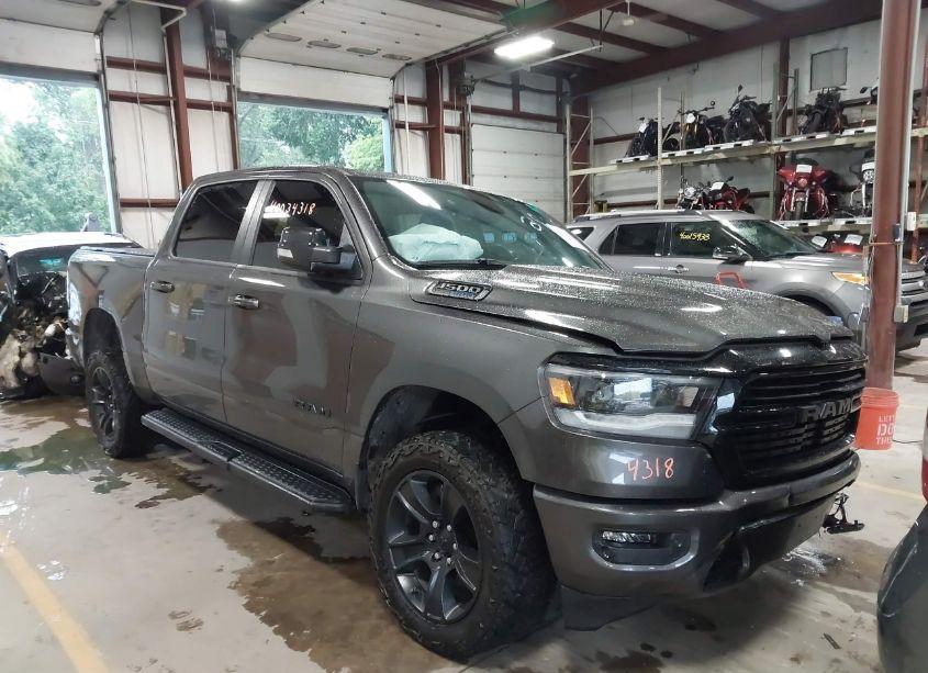 2021 Ram 1500 BIG HORN 4X4 5'7 BOX (VIN 1C6SRFFT1MN522896) main photo