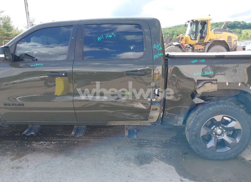 Photo 6 of 2021 Ram 1500 BIG HORN 4X4 5'7 BOX (VIN 1C6SRFFT1MN669218)