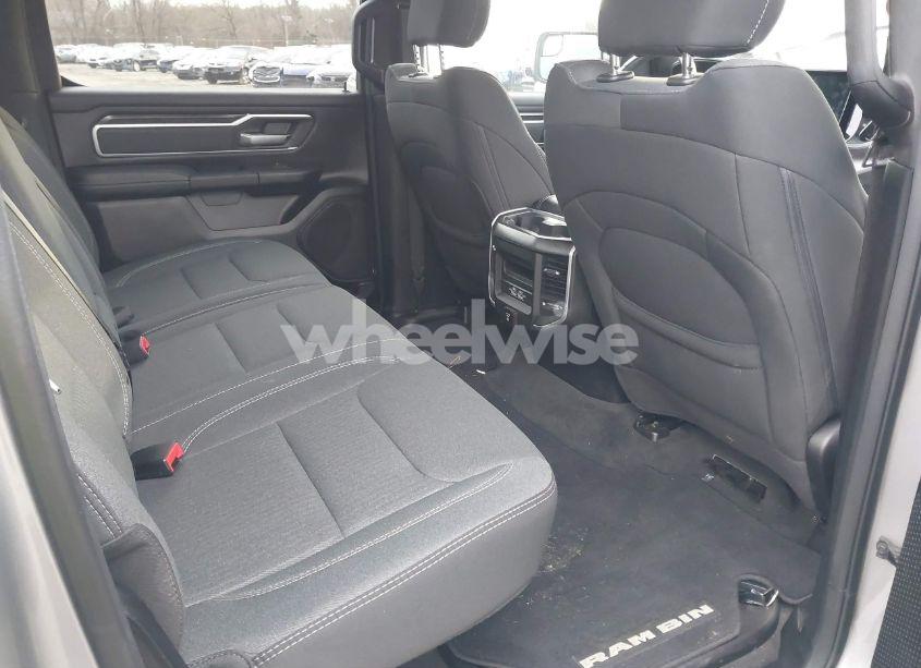 Photo 8 of 2021 Ram 1500 BIG HORN 4X4 5'7 BOX (VIN 1C6SRFFT1MN819554)