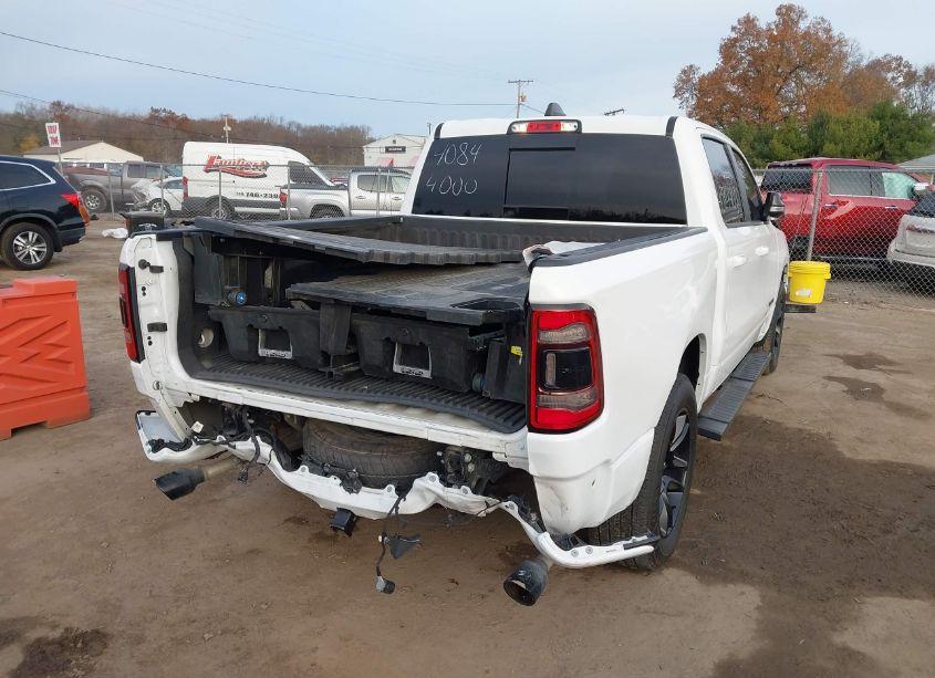 Photo 4 of 2021 Ram 1500 BIG HORN 4X4 5'7 BOX (VIN 1C6SRFFT2MN611098)