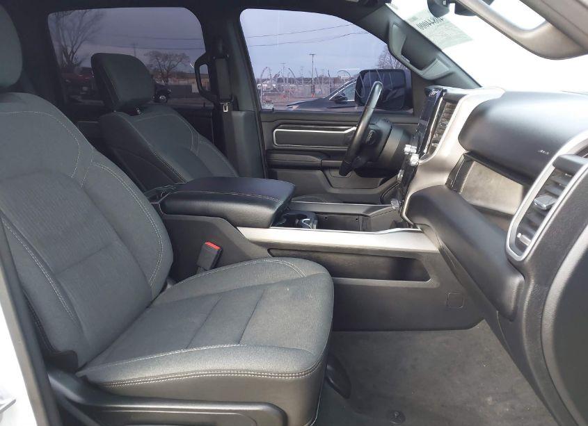 Photo 5 of 2021 Ram 1500 BIG HORN 4X4 5'7 BOX (VIN 1C6SRFFT2MN611098)