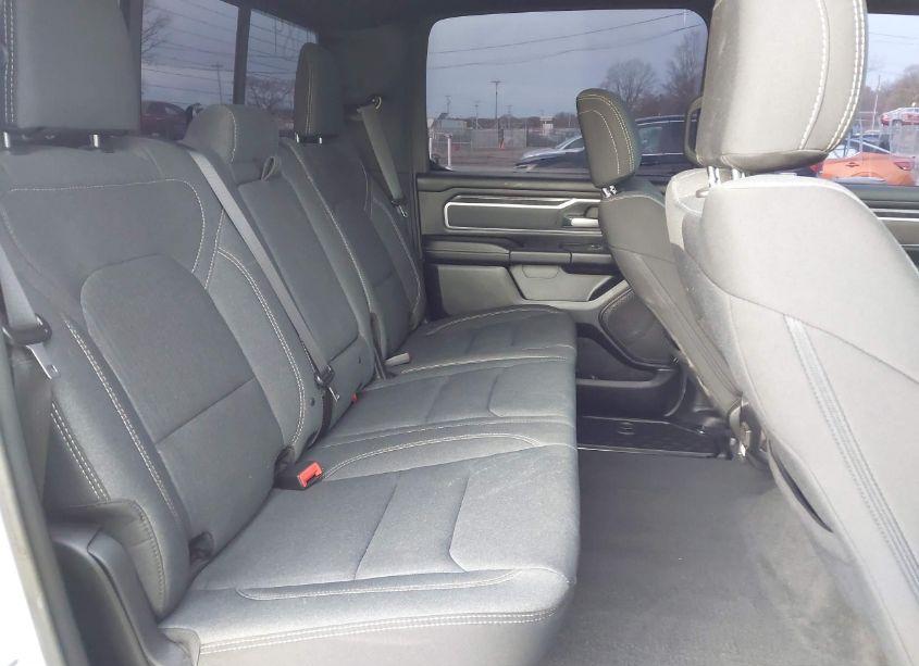 Photo 8 of 2021 Ram 1500 BIG HORN 4X4 5'7 BOX (VIN 1C6SRFFT2MN611098)