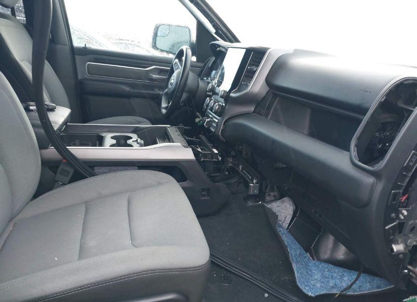 Photo 5 of 2022 Ram 1500 (VIN 1C6SRFFT2NN454898)