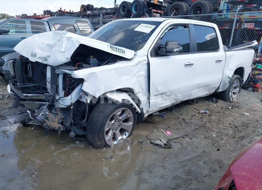 Photo 2 of 2019 Ram 1500 BIG HORN/LONE STAR 4X4 5'7 BOX (VIN 1C6SRFFT3KN560353)