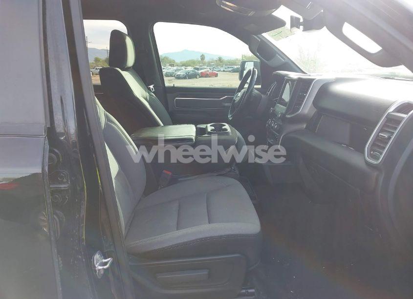 Photo 5 of 2021 Ram 1500 BIG HORN 4X4 5'7 BOX (VIN 1C6SRFFT3MN634423)