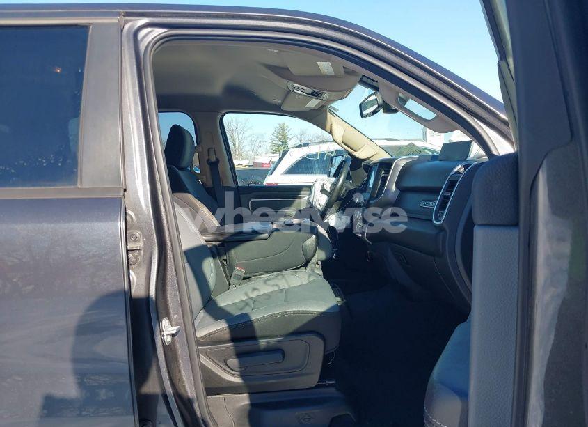 Photo 5 of 2019 Ram 1500 BIG HORN/LONE STAR 4X4 5'7 BOX (VIN 1C6SRFFT4KN693526)