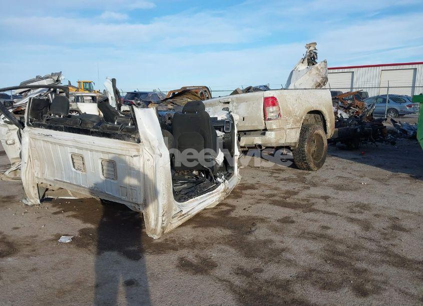 Photo 2 of 2019 Ram 1500 BIG HORN/LONE STAR 4X4 5'7 BOX (VIN 1C6SRFFT4KN892981)