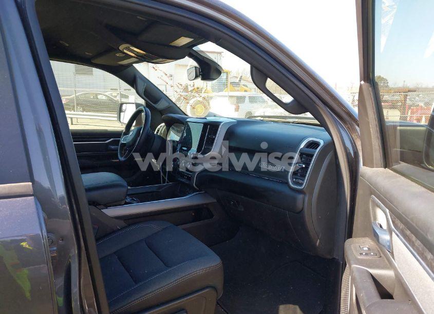 Photo 5 of 2022 Ram 1500 BIG HORN 4X4 5'7 BOX (VIN 1C6SRFFT4NN428027)