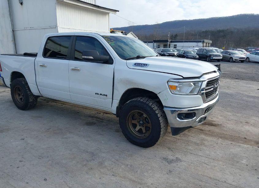 2019 Ram 1500 BIG HORN/LONE STAR 4X4 5'7 BOX (VIN 1C6SRFFT5KN669249) main photo