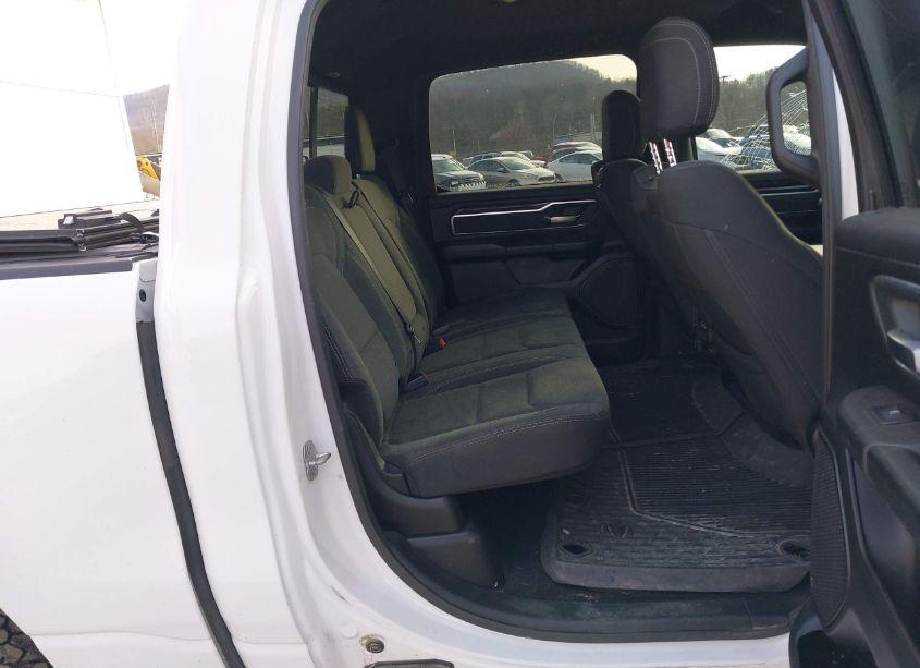 Photo 8 of 2019 Ram 1500 BIG HORN/LONE STAR 4X4 5'7 BOX (VIN 1C6SRFFT5KN669249)