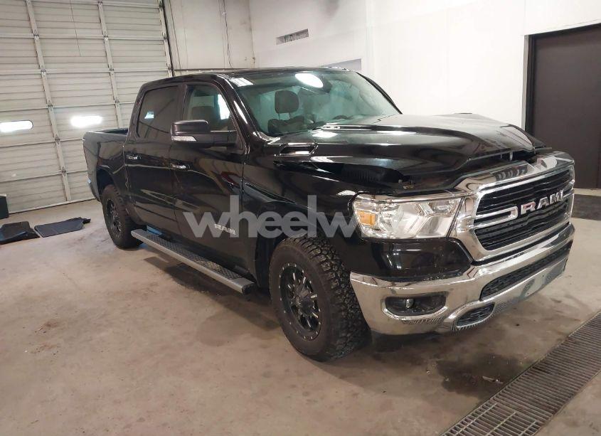 2020 Ram 1500 BIG HORN 4X4 5'7 BOX (VIN 1C6SRFFT5LN362570) main photo
