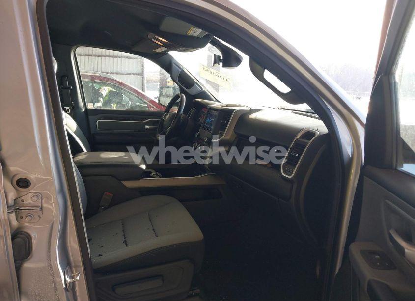 Photo 5 of 2021 Ram 1500 BIG HORN 4X4 5'7 BOX (VIN 1C6SRFFT5MN637176)