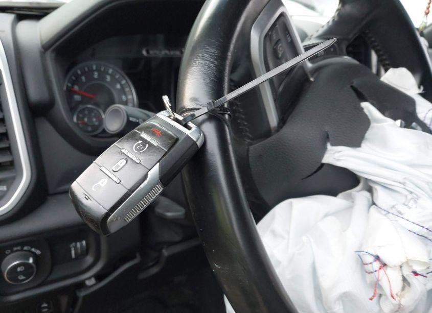 Photo 11 of 2021 Ram 1500 BIG HORN 4X4 5'7 BOX (VIN 1C6SRFFT5MN792309)