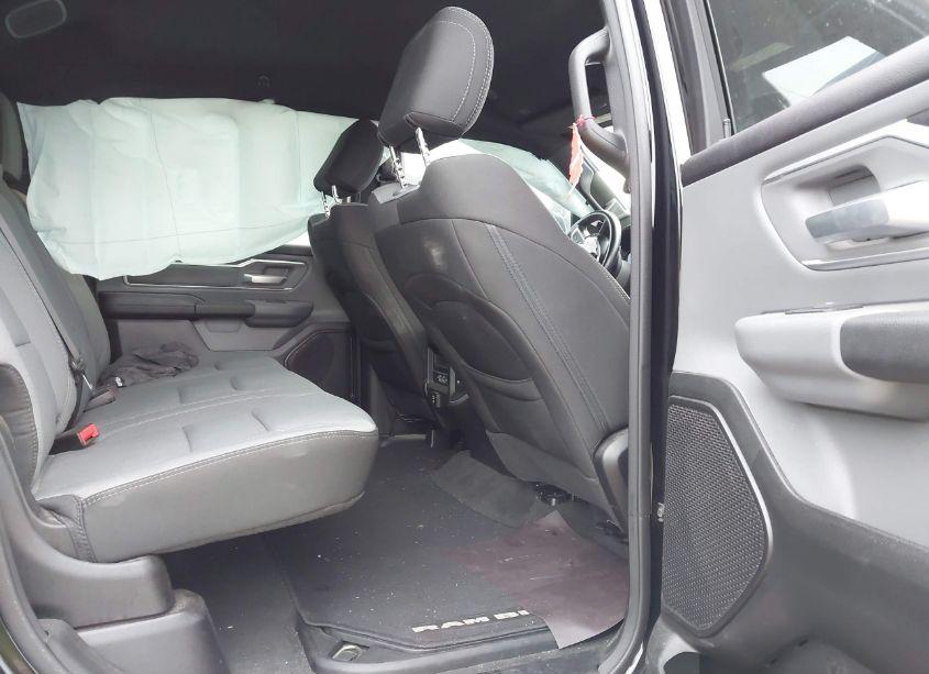 Photo 8 of 2021 Ram 1500 BIG HORN 4X4 5'7 BOX (VIN 1C6SRFFT5MN792309)