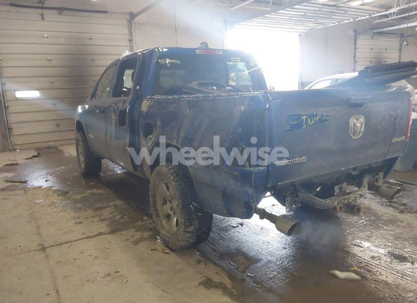 Photo 3 of 2019 Ram 1500 BIG HORN/LONE STAR 4X4 5'7 BOX (VIN 1C6SRFFT6KN750387)