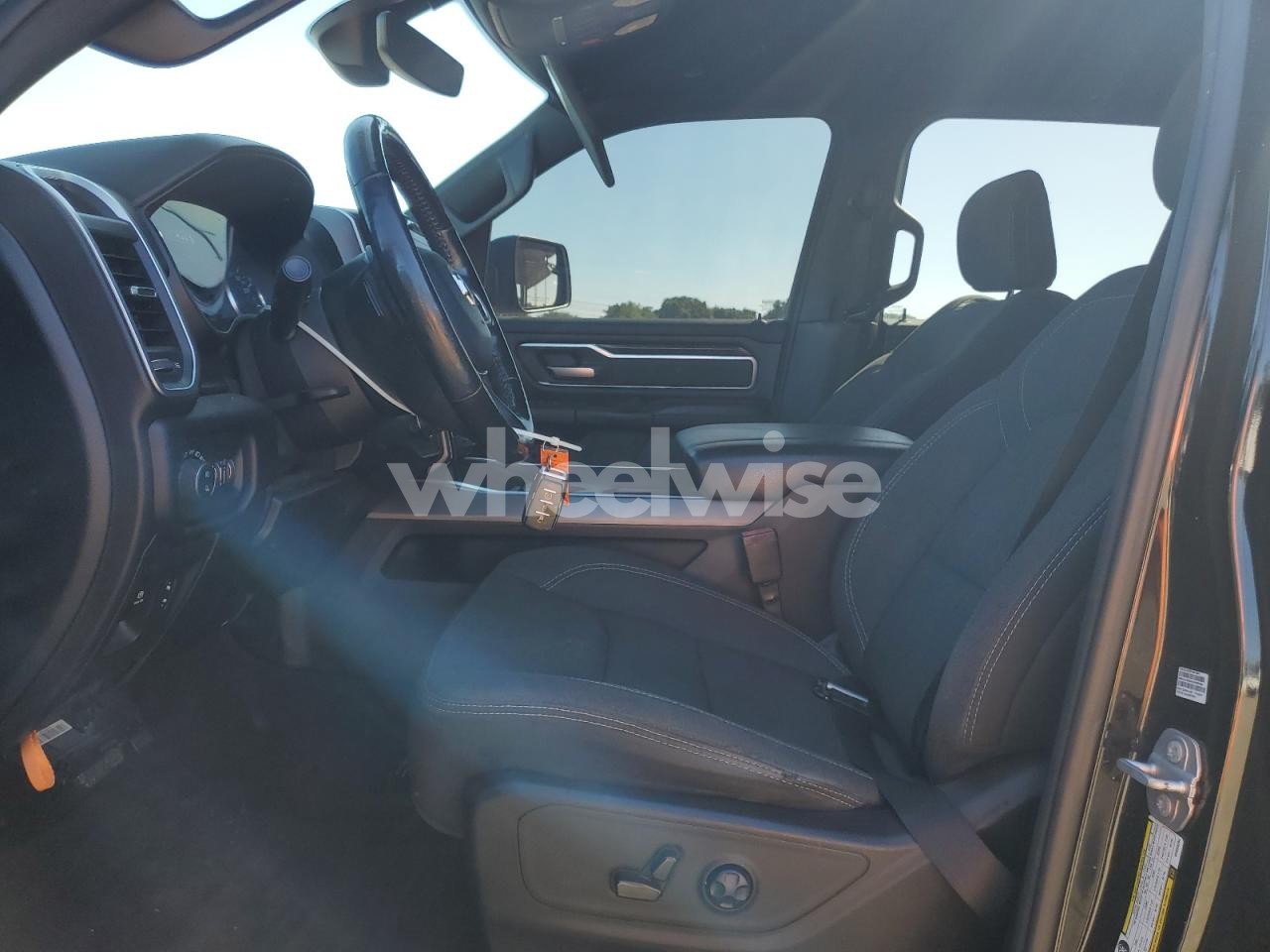 Photo 7 of 2019 RAM 1500 BIG HORN/LONE STAR (VIN 1C6SRFFT6KN880394)