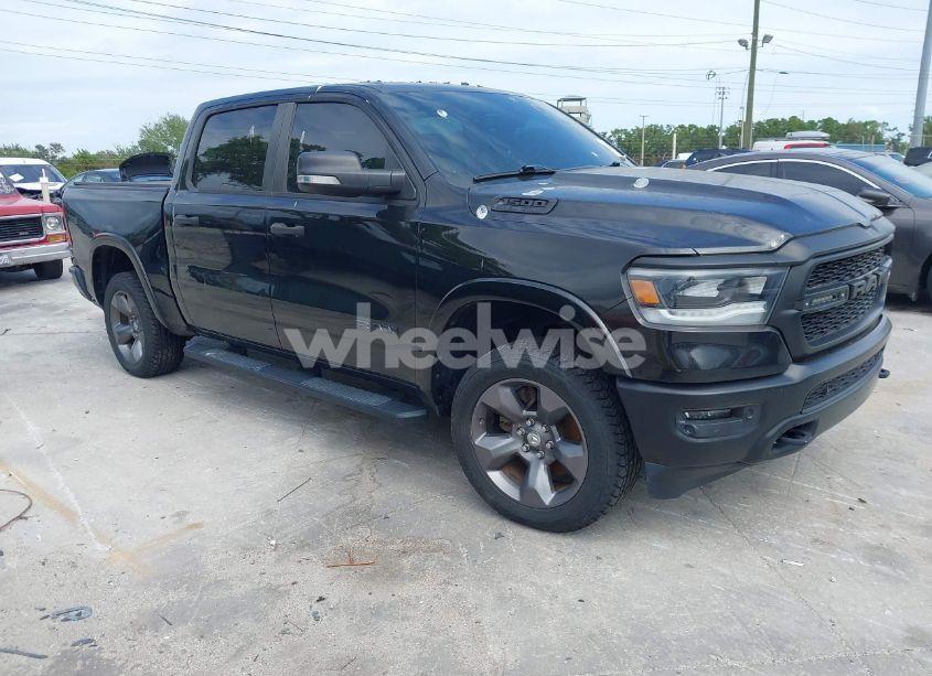 2020 Ram 1500 BIG HORN 4X4 5'7 BOX (VIN 1C6SRFFT6LN285109) main photo