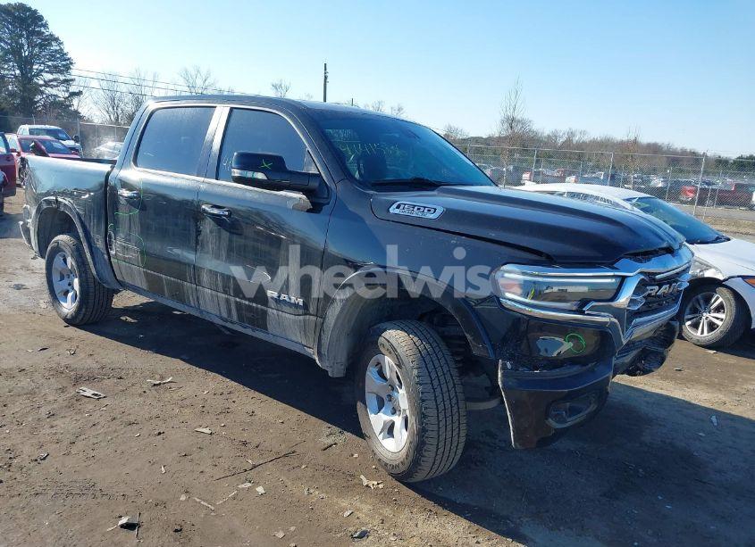 2020 Ram 1500 BIG HORN 4X4 5'7 BOX (VIN 1C6SRFFT6LN286339) main photo