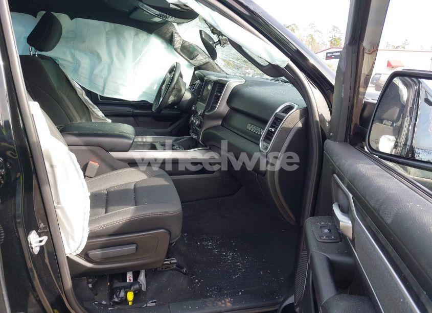 Photo 5 of 2021 Ram 1500 (VIN 1C6SRFFT6MN517144)