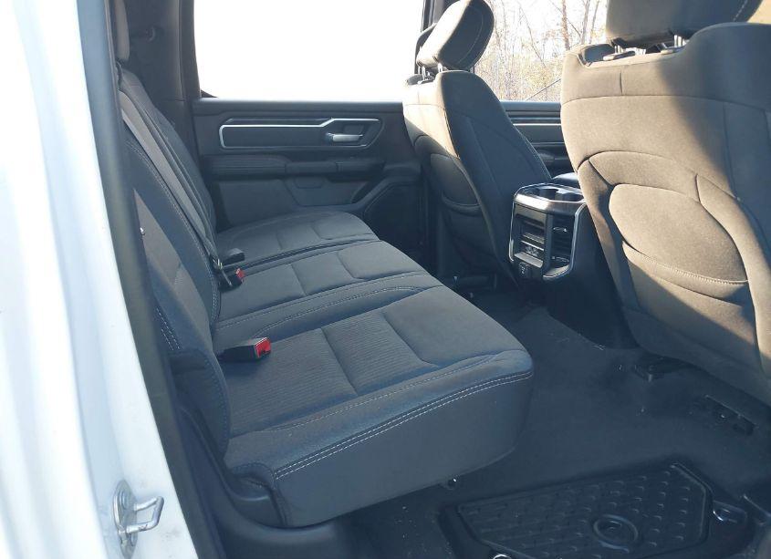 Photo 8 of 2021 Ram 1500 BIG HORN 4X4 5'7 BOX (VIN 1C6SRFFT6MN774465)