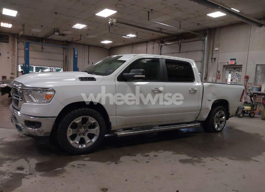 Photo 14 of 2019 Ram 1500 (VIN 1C6SRFFT7KN645776)