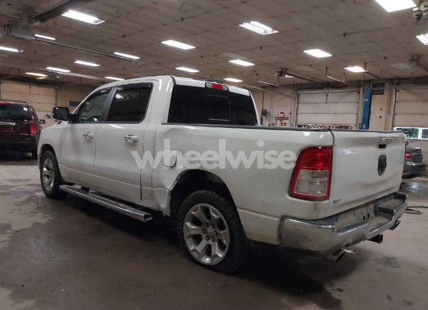 Photo 3 of 2019 Ram 1500 (VIN 1C6SRFFT7KN645776)