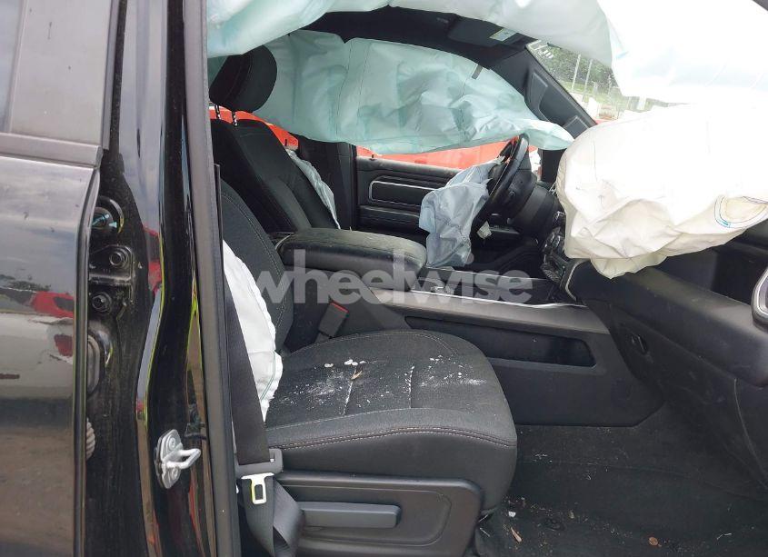 Photo 5 of 2019 Ram 1500 BIG HORN (VIN 1C6SRFFT7KN848182)