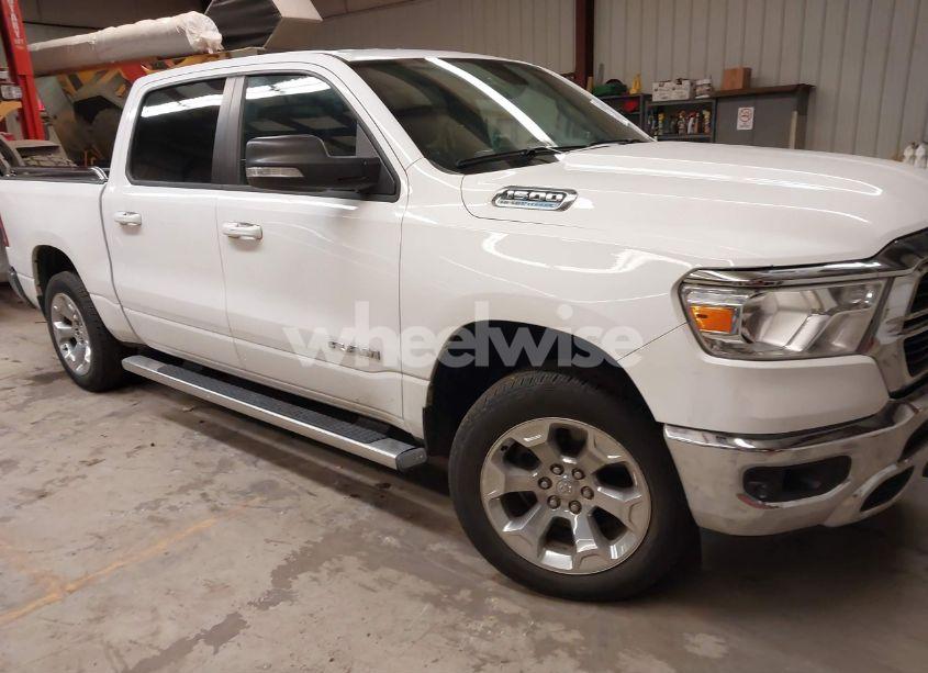 2021 Ram 1500 BIG HORN 4X4 5'7 BOX (VIN 1C6SRFFT7MN777794) main photo