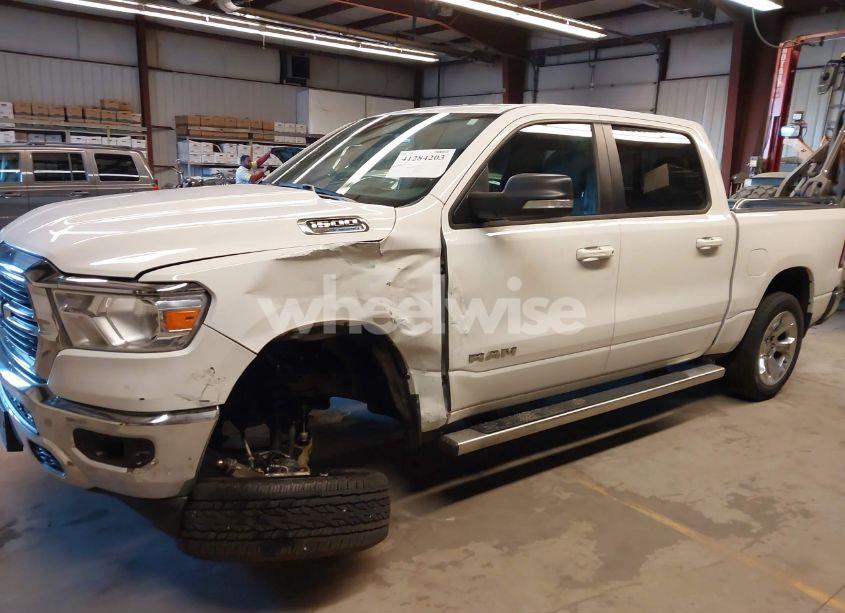 Photo 2 of 2021 Ram 1500 BIG HORN 4X4 5'7 BOX (VIN 1C6SRFFT7MN777794)