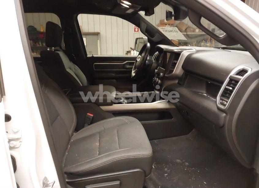 Photo 5 of 2021 Ram 1500 BIG HORN 4X4 5'7 BOX (VIN 1C6SRFFT7MN777794)