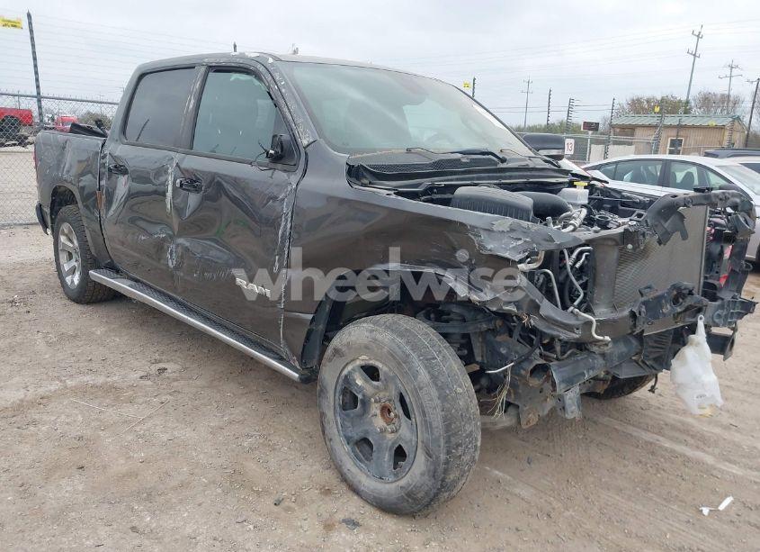 2019 Ram 1500 BIG HORN/LONE STAR 4X4 5'7 BOX (VIN 1C6SRFFT8KN717990) main photo