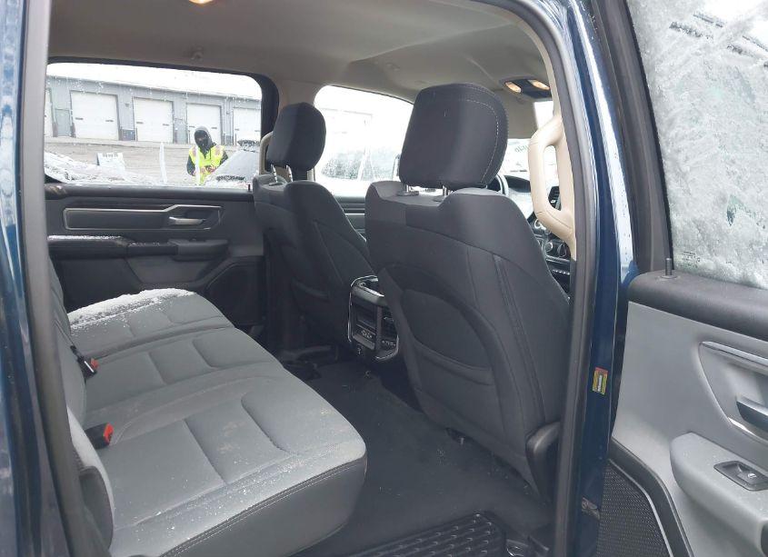 Photo 8 of 2020 Ram 1500 BIG HORN 4X4 5'7 BOX (VIN 1C6SRFFT8LN376396)