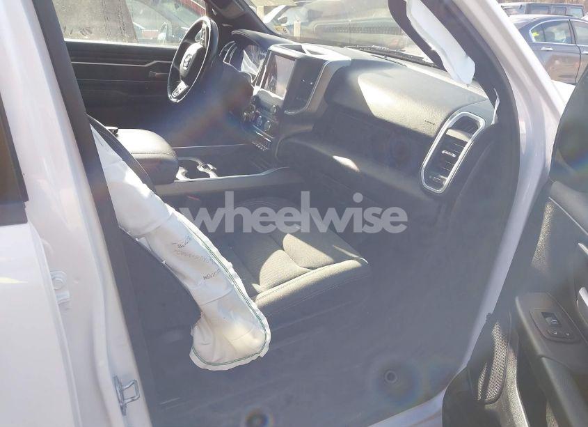 Photo 5 of 2021 Ram 1500 BIG HORN 4X4 5'7 BOX (VIN 1C6SRFFT8MN572680)