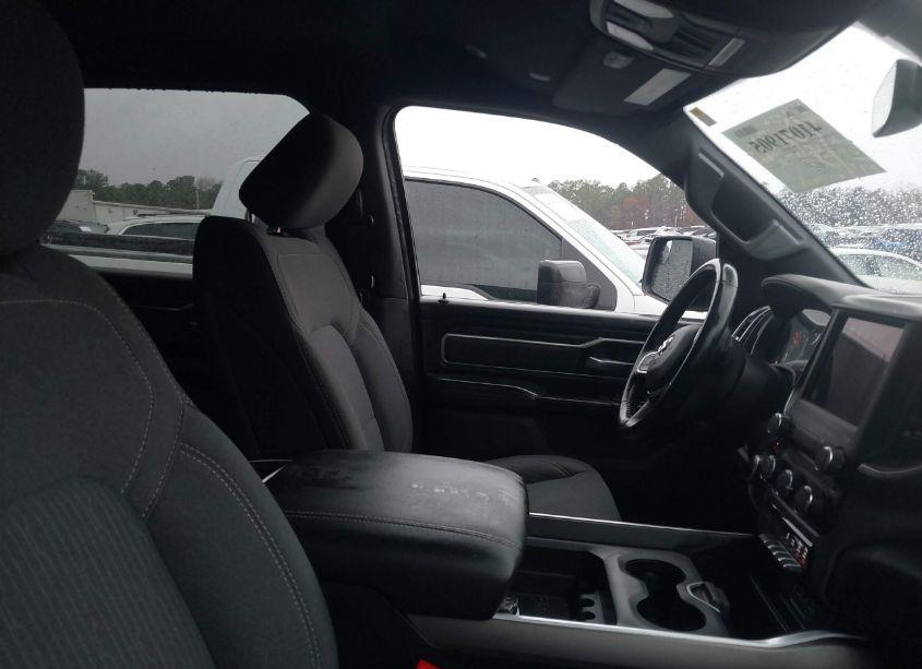 Photo 5 of 2021 Ram 1500 BIG HORN 4X4 5'7 BOX (VIN 1C6SRFFT8MN585204)