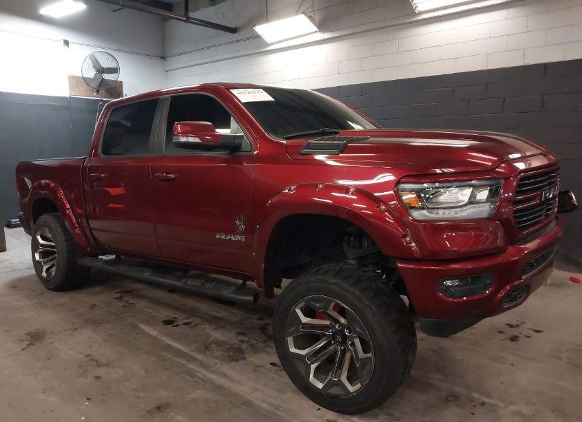 2021 Ram 1500 BIG HORN 4X4 5'7 BOX (VIN 1C6SRFFT8MN653534) main photo