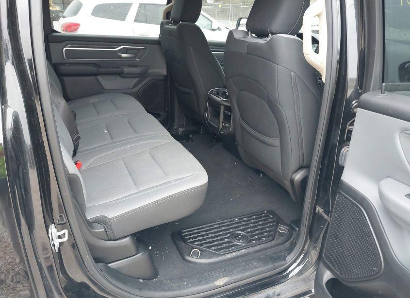 Photo 8 of 2019 Ram 1500 BIG HORN/LONE STAR 4X4 5'7 BOX (VIN 1C6SRFFT9KN572121)