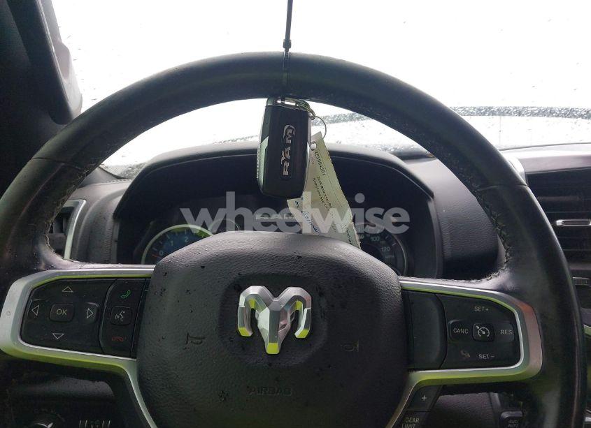 Photo 11 of 2019 Ram 1500 BIG HORN/LONE STAR 4X4 5'7 BOX (VIN 1C6SRFFT9KN644984)