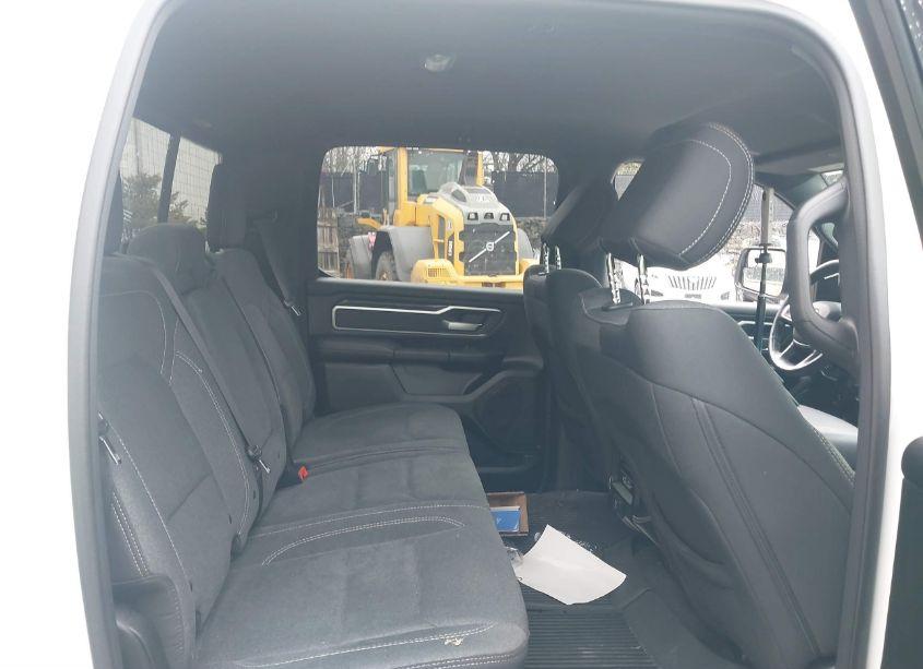 Photo 8 of 2020 Ram 1500 BIG HORN 4X4 5'7 BOX (VIN 1C6SRFFT9LN102382)