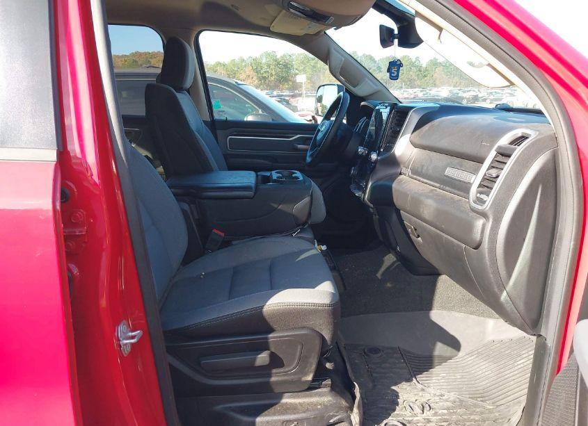 Photo 5 of 2020 Ram 1500 BIG HORN 4X4 5'7 BOX (VIN 1C6SRFFT9LN232551)