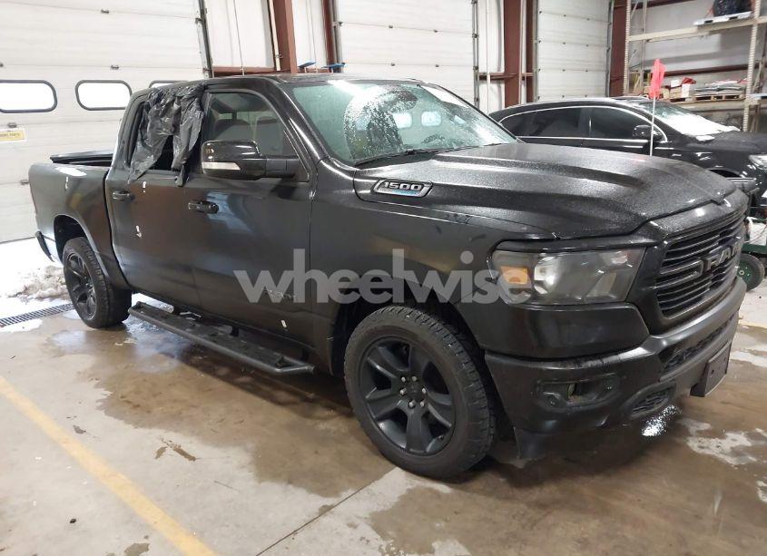 2021 Ram 1500 BIG HORN 4X4 5'7 BOX (VIN 1C6SRFFT9MN569996) main photo